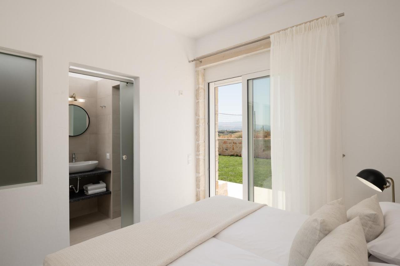 Evaero Villas I, Ii, Iii, IV - An Ever-So Inviting Escape, By Thinkvilla Sfakaki Exterior photo